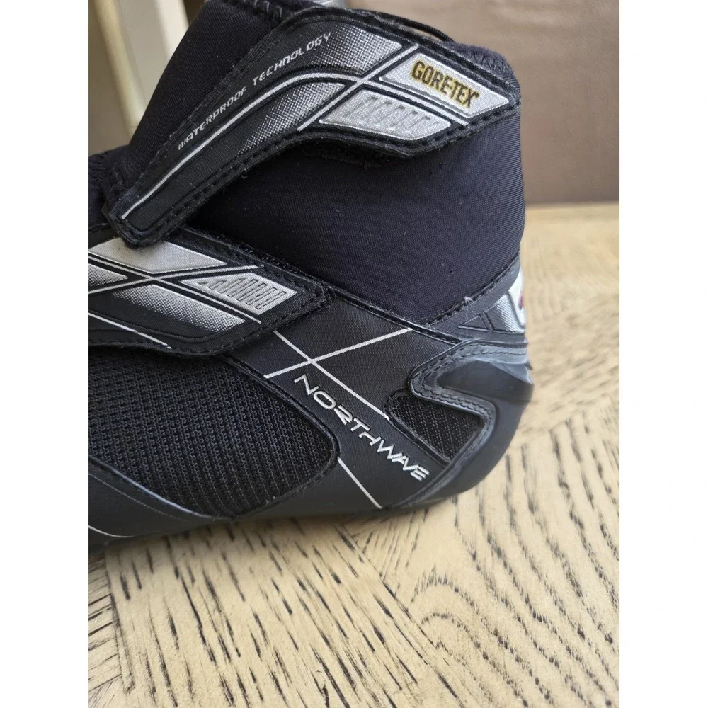 Northwave Celcius MTB Cycling Shoes Winter Gore Tex size 9.5 Waterproof Carbon